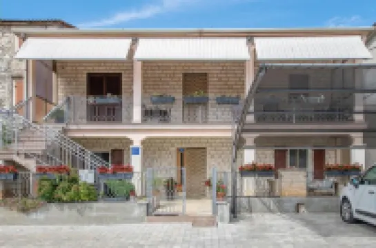 Comfortable Apartment in Umag With Parking Space