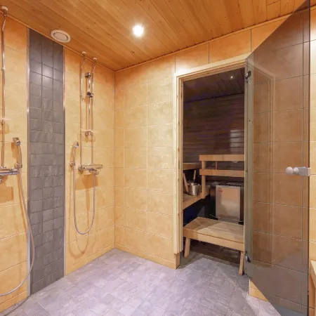 Spacious 3BR Apt. with Sauna