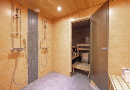 Spacious 3BR Apt. with Sauna
