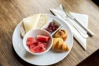 Eburon Hotel - breakfast