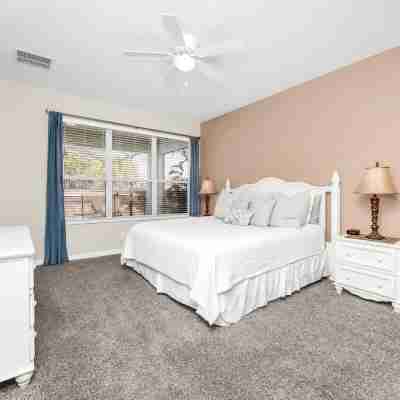 Newly Upgraded Disney Themed Vacation Retreat Rooms
