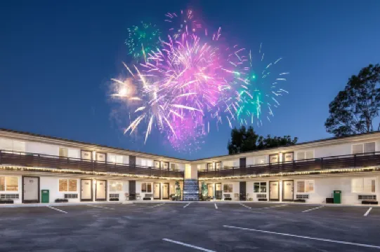 California Inn Hotels near Sleeping Beauty Castle Walkthrough