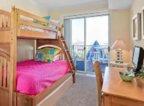 Belmont Towers 409 HUGE BALCONY, Boardwalk, Pool, Gym, Sauna, Ocean & Bay Views!
