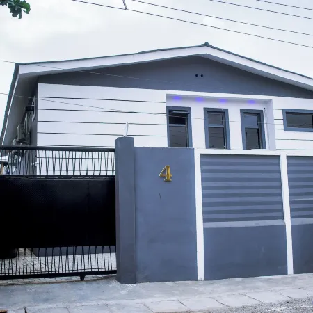 House 2 Guest House