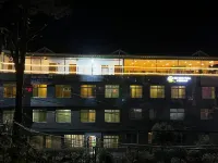 Goroomgo Kasturi Palace Darjeeling Hotel dekat Ghoom Monastery