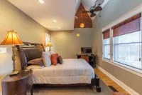 Washington, DC home away from home, where luxe meets comfort. 카톨릭 유니버시티-브룩랜드 호텔