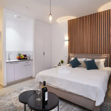Hi - Yam SeaView Apartments & Suites