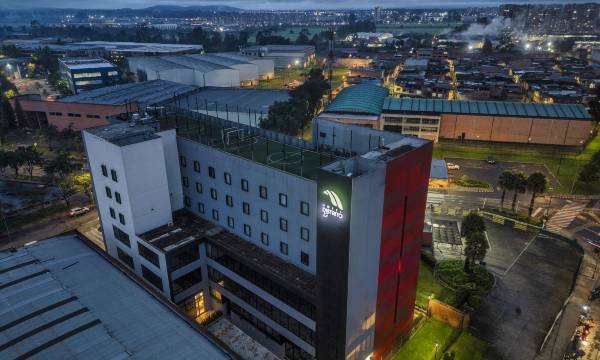 Hotel Distrito ZF