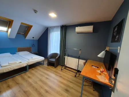 Pensiunea Urban Point Отели в г. Сфынту-Георге