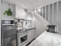 Stylish Loft Apt in CBD w/ King Bed I Zodiak Stays Hotel in zona Takarunga / Mount Victoria