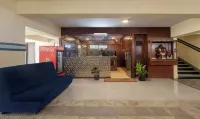 Treebo Marina Grand Railway Station Hotels in Дондапарти