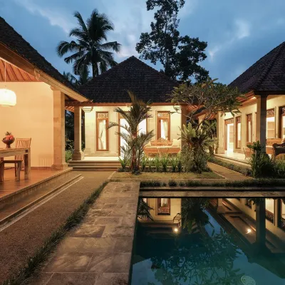 Pondok Sebali Private Villa Hotels near Sambahan