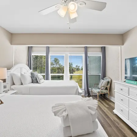 Bay Point Golf Villas by PHG