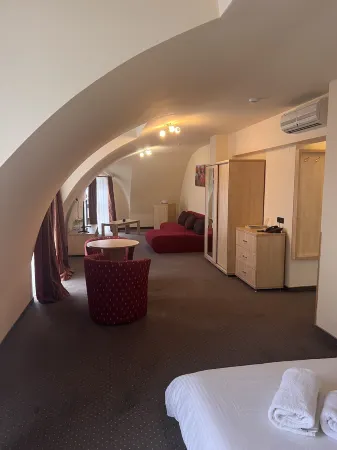 Hotel Clipa Отели в г. Дробета-Турну-Северин