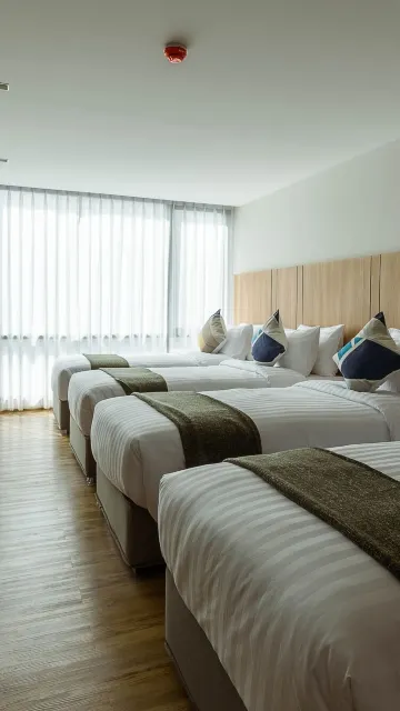 แฟมิลี่แกรนด์ดีลักซ์ (เตียงเดี่ยว 4 เตียง)