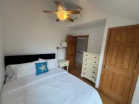 Hidden gem! Southampton beach cottage