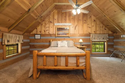 Private Lakeview Rustic Cabin on Barren River Lake -40 min from Beech Bend + WKU