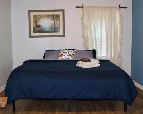 JJ's Lodge: Fisherman’s & Hunters Getaway Hotels in Hyde County