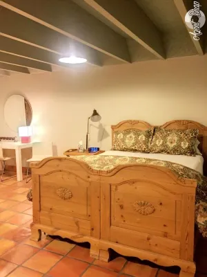 Studio Apartment in Historic Neighborhood