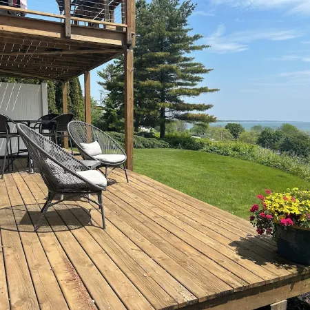 Stunning marina & Lake Michigan views, walking distance to downtown!
