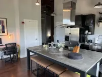 Modern 1 Bedroom Loft Apartment!