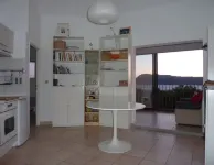 The sea without a car! 2 e-bikes for rent, sublime view, 40m2