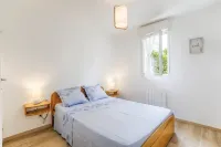 Appt T3 Refait à Neuf au Rez-de-jardin. Accès Direct Plage et à la Promenade MP