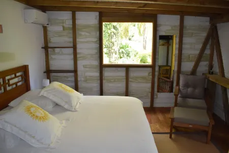 KAZATIPUNCH - CHARMING BUNGALOW IN TROPICAL GARDEN