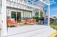 Riverview Oasis Hotels in Enfield
