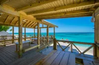 Luxury Villa! Courtesy SUV Included! PaddleBoards, Bikes, Chairs & More!