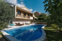 Beach front Holiday Home Villa Radanovic with Pool and Kotor Bay Sea View - Pools