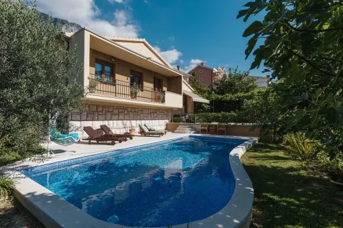 Beach front Holiday Home Villa Radanovic with Pool and Kotor Bay Sea View - 4-Star
