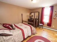 A Comfy Cozy Cottage on Clowney