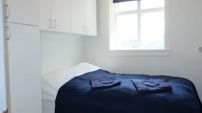 Cosy Harbor Area Apt, Private Entrance. Newly Renovated. Free WiFi & Parking  호텔