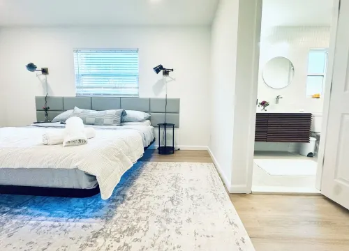 Renovated 3-bedroom house with new heated pool