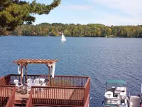 Bear Cottage: Northwoods Comfort in a Cozy Lakeside Nook Hotels in Douglas County