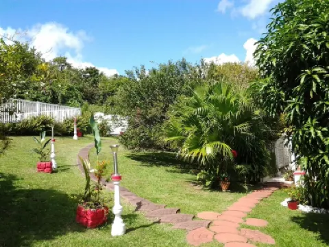 The "Petit Pavillon classified furnished with 3-star tourism" swimming pool -spa- wifi- Hotels in 