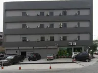 巴圖洞穴拉瓦納飯店 Thejunni gombak附近的飯店
