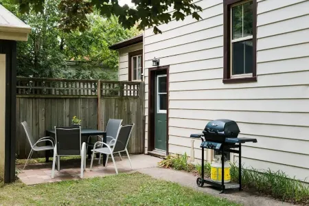 Sunlit + Tranquil 2 Bedroom Home | Rewild House