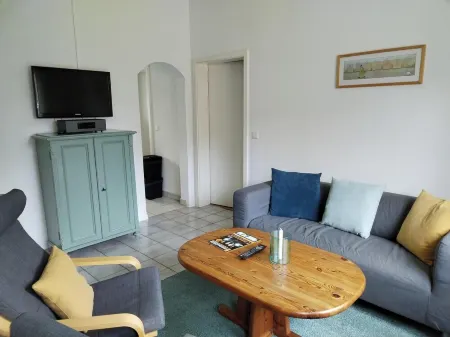 Tastefully decorated - Husum / North Sea - 200m from the sea - 2-6 people Отели в г. Зимонсберг