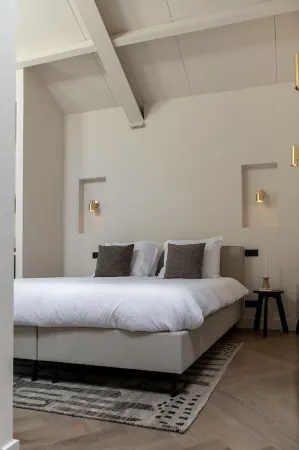 Stijlvolle Tiny House met Parkeerplek in Hoorn Отели в г. Хорн