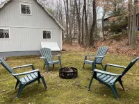 Winni Chalet w/ lake, beach, & boat launch access