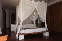 Luxury Beach Front Villa with Infinity Pool, Staff and Breathtaking Views! Hotels in Thyrite