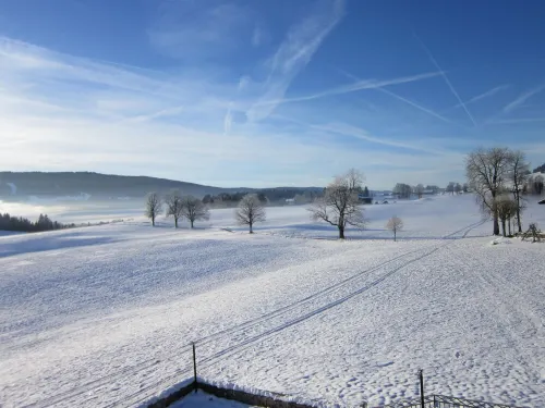 2nd floor apartment 130 m2 shared entrance Hotels in Le Chenit