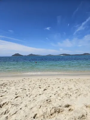 Resort Style Living, a Stone Throw From The Beach! Hotels in Hawks Nest