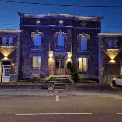 villa with swimming pool and sauna for up to 20 people Hotel Exterior