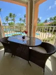 Beachfront Modern Studio next to Wyndham Hotel