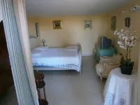 DUPLEX APARTMENT, SEA VIEW Hotels near Clos Ste Therese