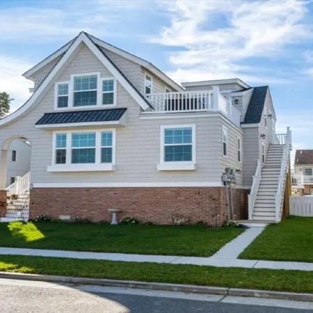 Perfect Location for a fabulous stay at the beach!
