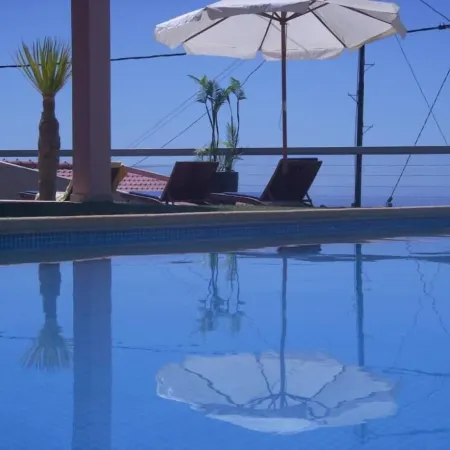 CASA DO POÇO - Typical house with swimming pool and breathtaking sea and mountain views